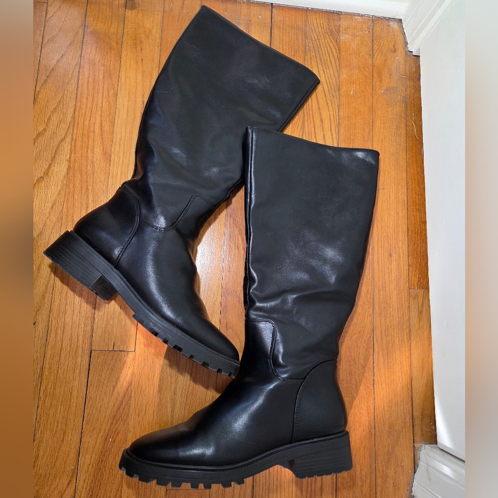 Old Navy Black tall faux Leather Boots Women Size 10 GUC - Picture 3 of 8